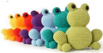 

crochet toys amigurumi rattle frog model number w33