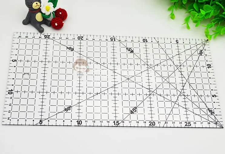 

1 Pcs Cute Multifunction Transparent Sewing Patchwork Ruler DIY Quilting Drawing DIY Stationery Rulers Office 30 * 15cm