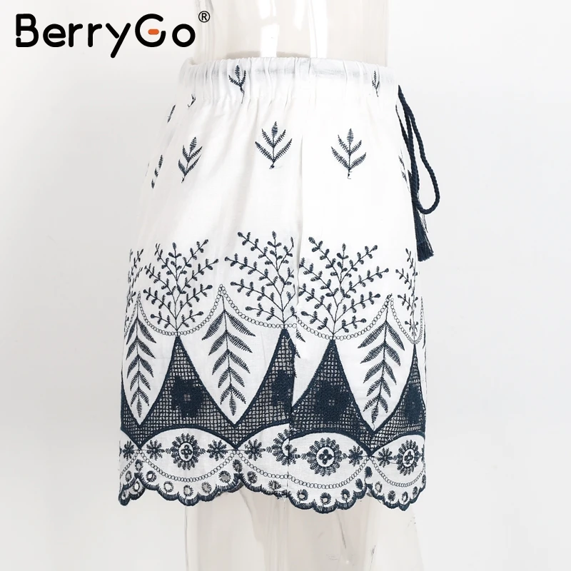 BerryGo/повседневные женские шорты с вышивкой и кисточками, с средней талией, с принтом, зашнуровать женские шорты, летние пляжные женские шорты