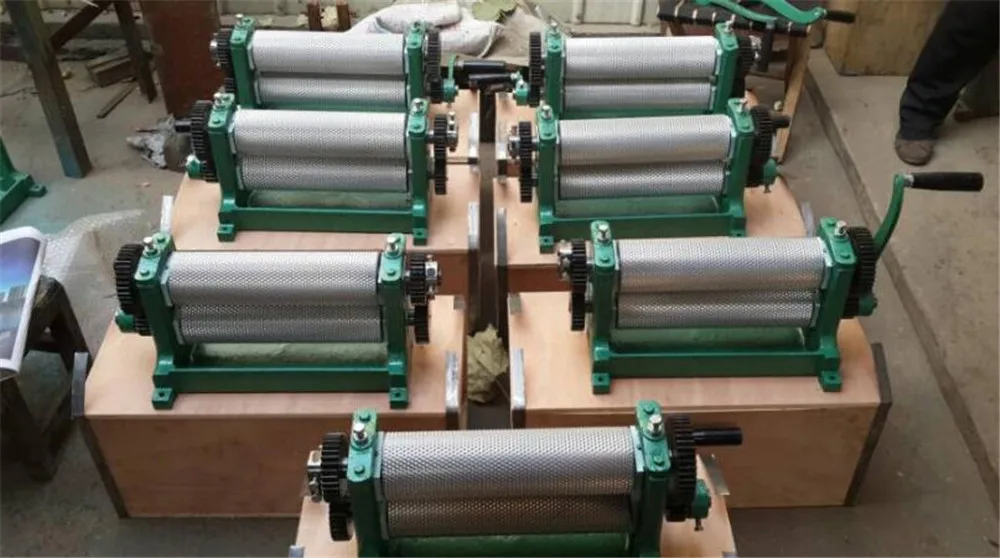 beeswax foundation machine03