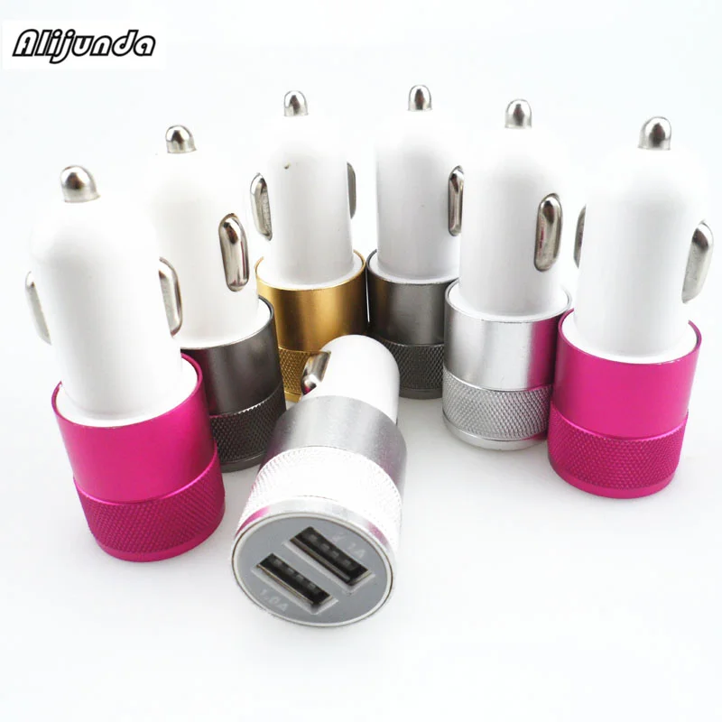 Зарядное устройство для автомобиля с двумя портами USB 2 1 V маленький стальной