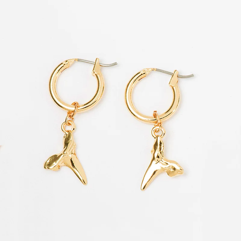 WTLTC Summer Style Shark Tooth Hoop Earrings for Women Drop Charms Hoops Earrings Personality Hanging Earrings Minimal Jewelry