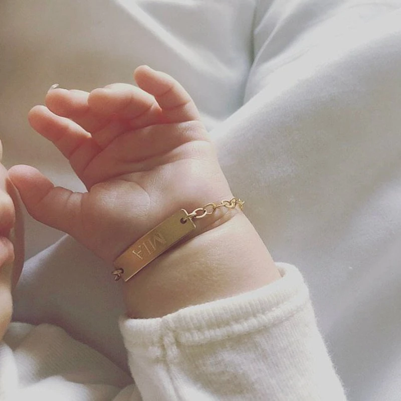 Presentes de Aniversário Bebê Crianças Jóias Personalizado Criança id Pulseiras Gravadas Meninas Meninos Nome Data Barra Pulseira Ajustável Corrente 24 pulseira ajustável corrente presentes de aniversário