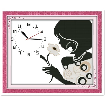 

Charming Sniffing Girl Home Decoration Needlework Cross Stitch Kit Embroidery Cross Set Chinese Counted Cross Stitch Pattern