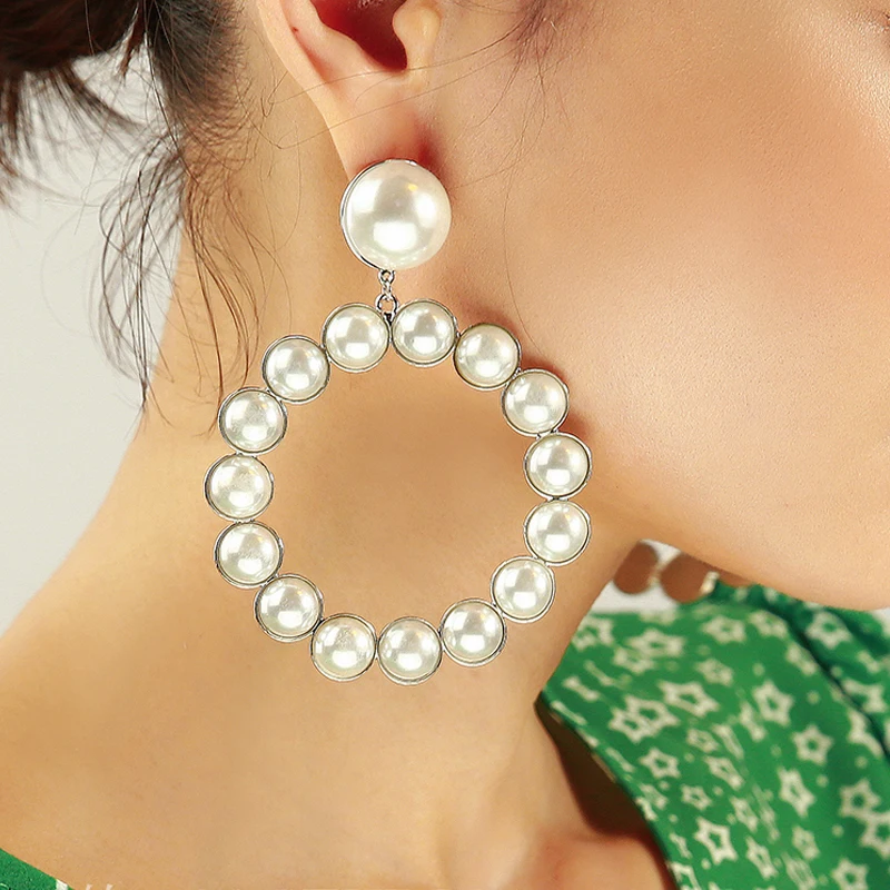 

Hot Sale Vintage White Pearls Circle Pendant Dangle Earrings For Women Jewelry Accessories Bohemian Style Statement Earrings