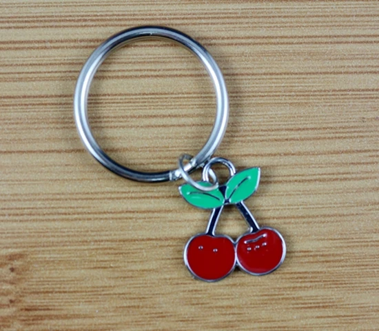 

Hot Sale Vintage Silver Enamel Cherry Charm Keychain Ring For Keys Car Key Ring Souvenir Gifts Couple Handbag Accessories Z168