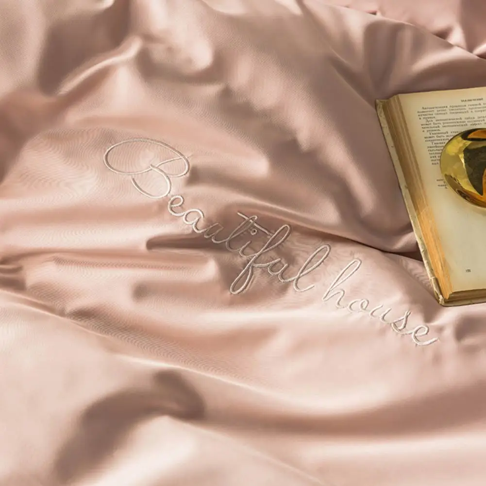 Свежий светло мятный цвет вышивка Королева Король Размер плоский лист искусственный Шелковый пододеяльник набор шелковое постельное белье набор