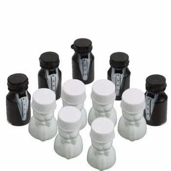 

Bride and Groom Bubbles Blowing Bottles Wedding Favor Table Decor
