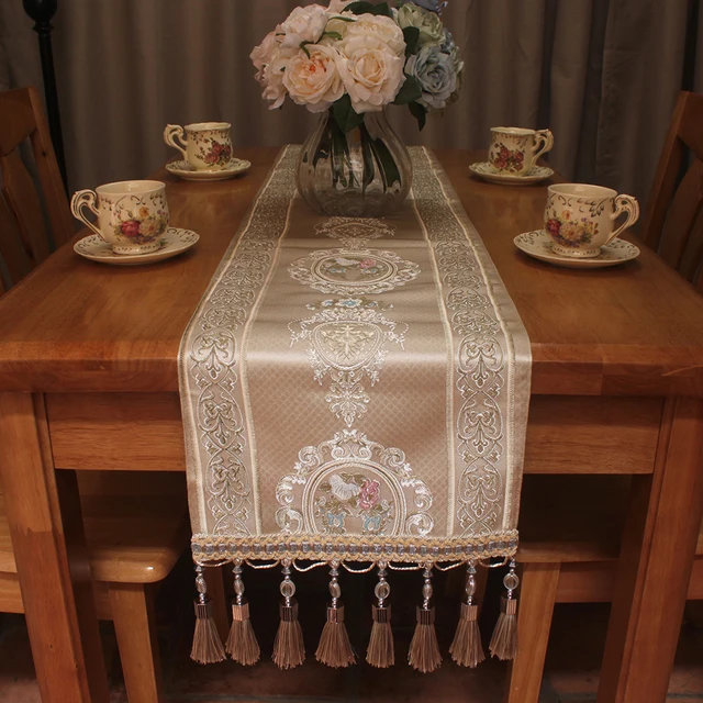 Luxury Jacquard Elegant Wedding Table Runners 30x200cm Classic European