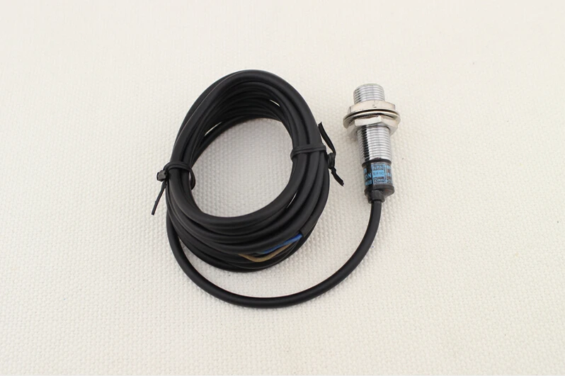 

AC 110-220V NO Tubular Inductive Proximity Sensor Switch 2mm PR12-2AO