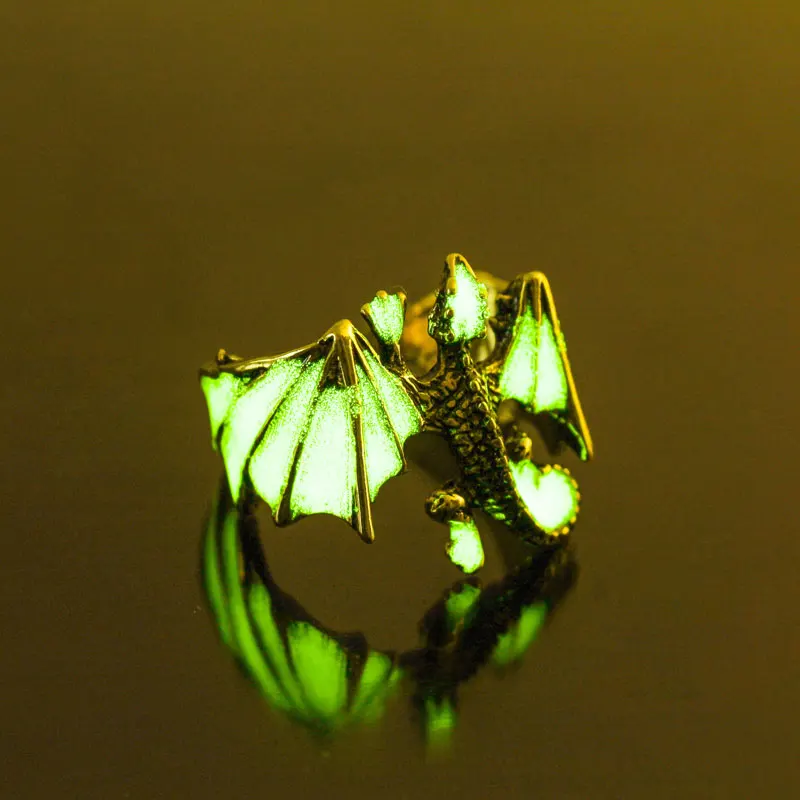 

2019 Hot Sale Dragon Luminous Ring Glow In Dark Pterosaur Rings Gold Silver Adjustable Fashion Ring for man Charm Jewelry