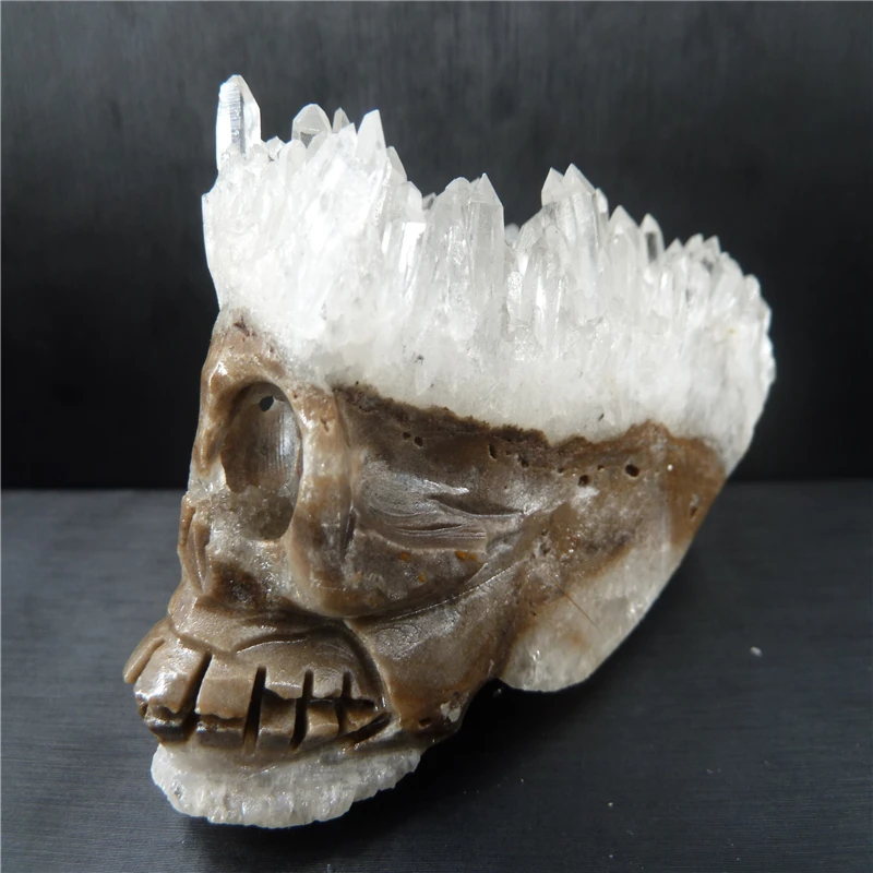 

NATURAL QUARTZ CRYSTAL skull T738