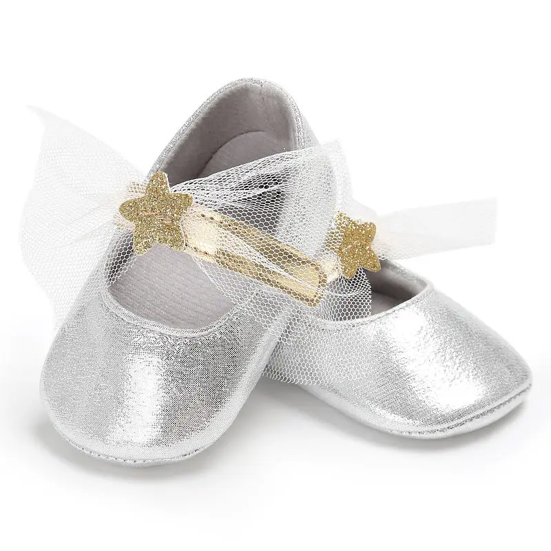 Для маленьких девочек обувь Новорожденный малыш принцессы с пайетками Bling Кружева звезда противоскользящие мягкая подошва кроватки обувь Prewalker первые ходоки - Цвет: Серебристый