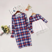 Новые платья для мамы и дочки, Семейные комплекты, клетчатые платья с длинными рукавами в стиле пэчворк для мамы и дочки, семейный образ