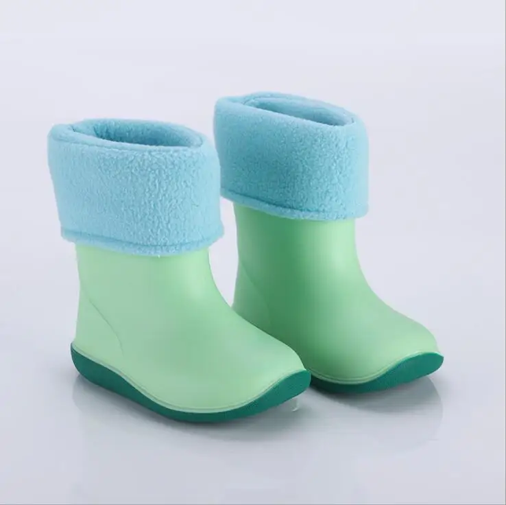 Сезон дождей; резиновая обувь; детские ботинки для девочек и мальчиков; детская водонепроницаемая обувь; резиновые сапоги ярких цветов; нескользящая водонепроницаемая обувь - Цвет: Solid cotton green