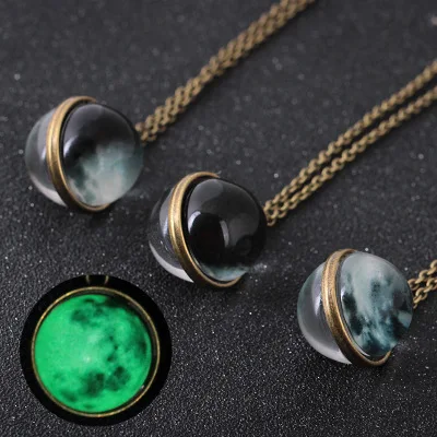 

Hand-made Vintage Double-sided Glass Time Stone Luminous Moon Pendant Creative Necklace Sky Sporis Light Illuminates Jewelry