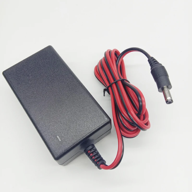 AC 100 V-240 V конвертер Питание 13,8 V 2A Зарядное устройство переключения Мощность адаптер питания DC5.5x2.1mm литиевая батарея Зарядное устройство