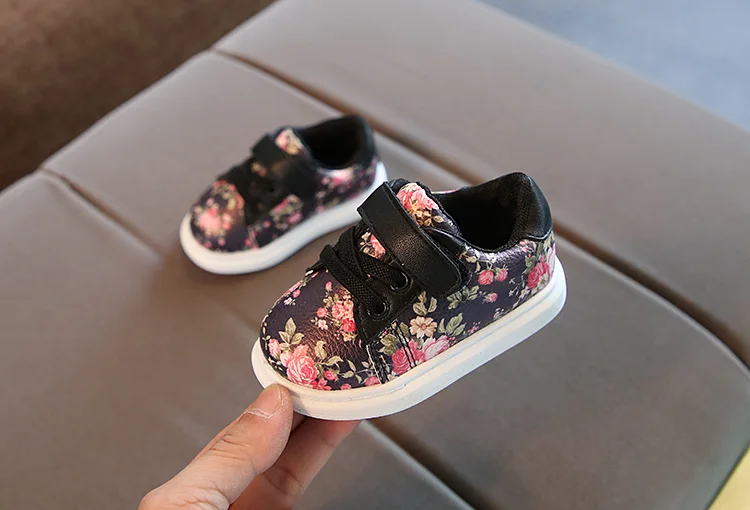 2019 г., новая зимняя хлопковая обувь принцессы для девочек теплая детская мягкая обувь для малышей с мелкими измельченными цветами детская