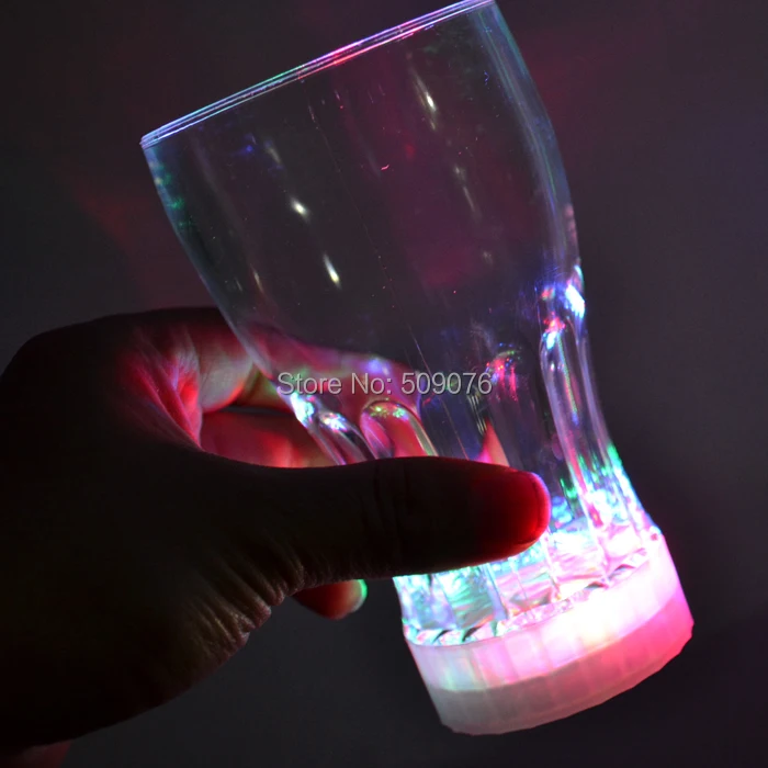 

Free shipping 165ML/5.8OZ 11*6*5cm led cup LED Auto-Light-Up Drink Flashing Acrylic Cola Beer Barware Glass Romantic Gifts