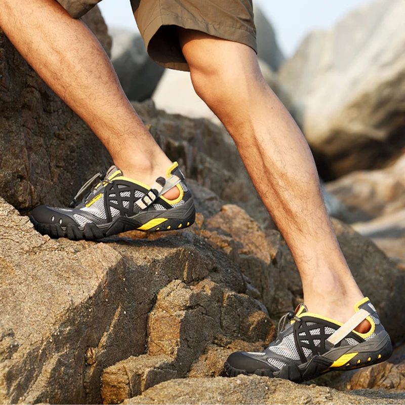 GOMNEAR Water Shoes Men Summer Breathable Antiskid Slip-on Scandals Fishing Boating Camping Aqua Shoes Seaside