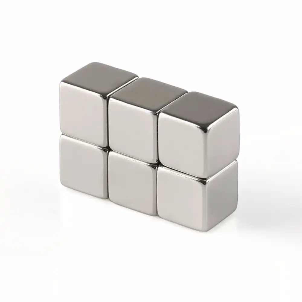 omo magnets cube