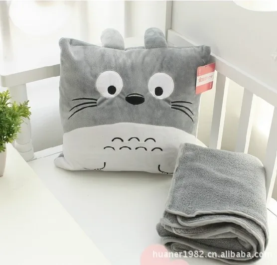 

Round Totoro doll blanket 100X150cm pillow blanket cute plush toys ,Cushion + blanket can be separated