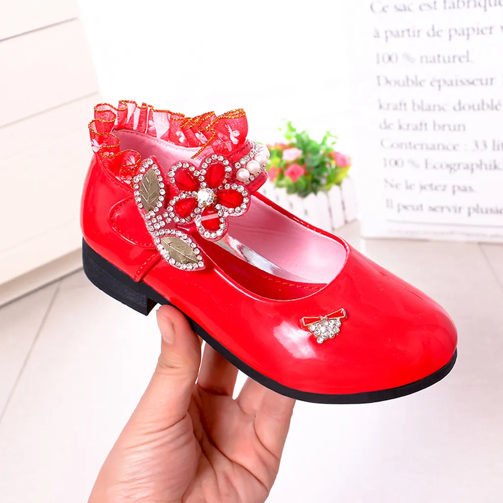 Детская обувь для девочек сандалии для девочек детские комплекты одежды для маленьких девочек; с открытыми пальцами украшенные цветами и кристаллами перламутровые Туфельки для принцессы детская обувь, для девочек обувь для детей