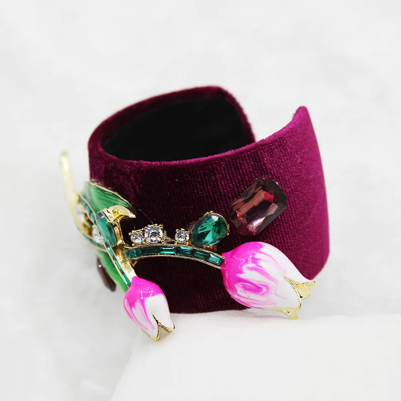 Темно-красные вельветовые в стиле ретро пчелы браслеты цветок со стразами и драгоценными камнями Подвески браслет с манжетами для Для женщин подарок любимым браслет на запястье