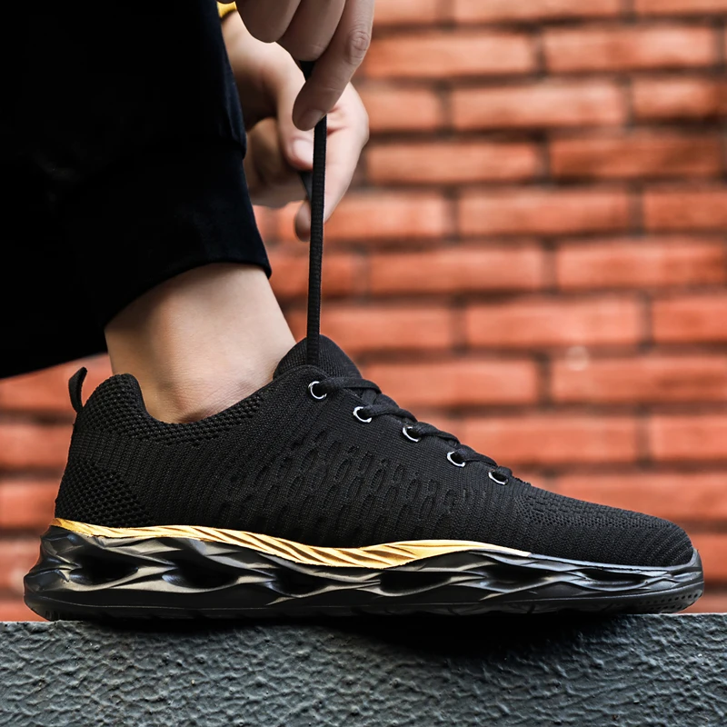 

Fashion Trendy Men Shoes Breathable Light Run Men Sneakers Blade Flyknit Increase Outdoor Lace-up Summer Mesh Men Casual Shoes