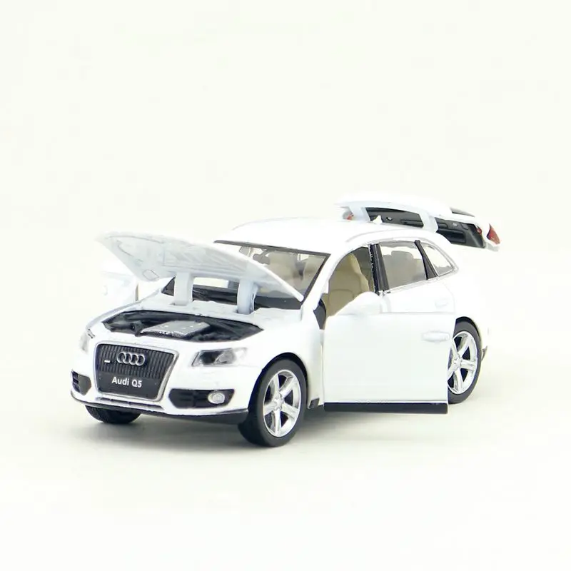 /Литье под давлением модель игрушки/1:32 Масштаб/Audi Q5 спортивный внедорожник автомобиль/тяга/звук и свет/Набор для обучения/подарок/Дети - Цвет: Белый
