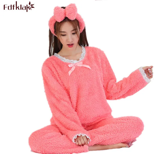 

Plus Size Pajama Set Flannel Pyjama Thickening Fleece Pajamas Set Warm Sleepwear Pijama With Hand Women Winter Pajamas M-XXL
