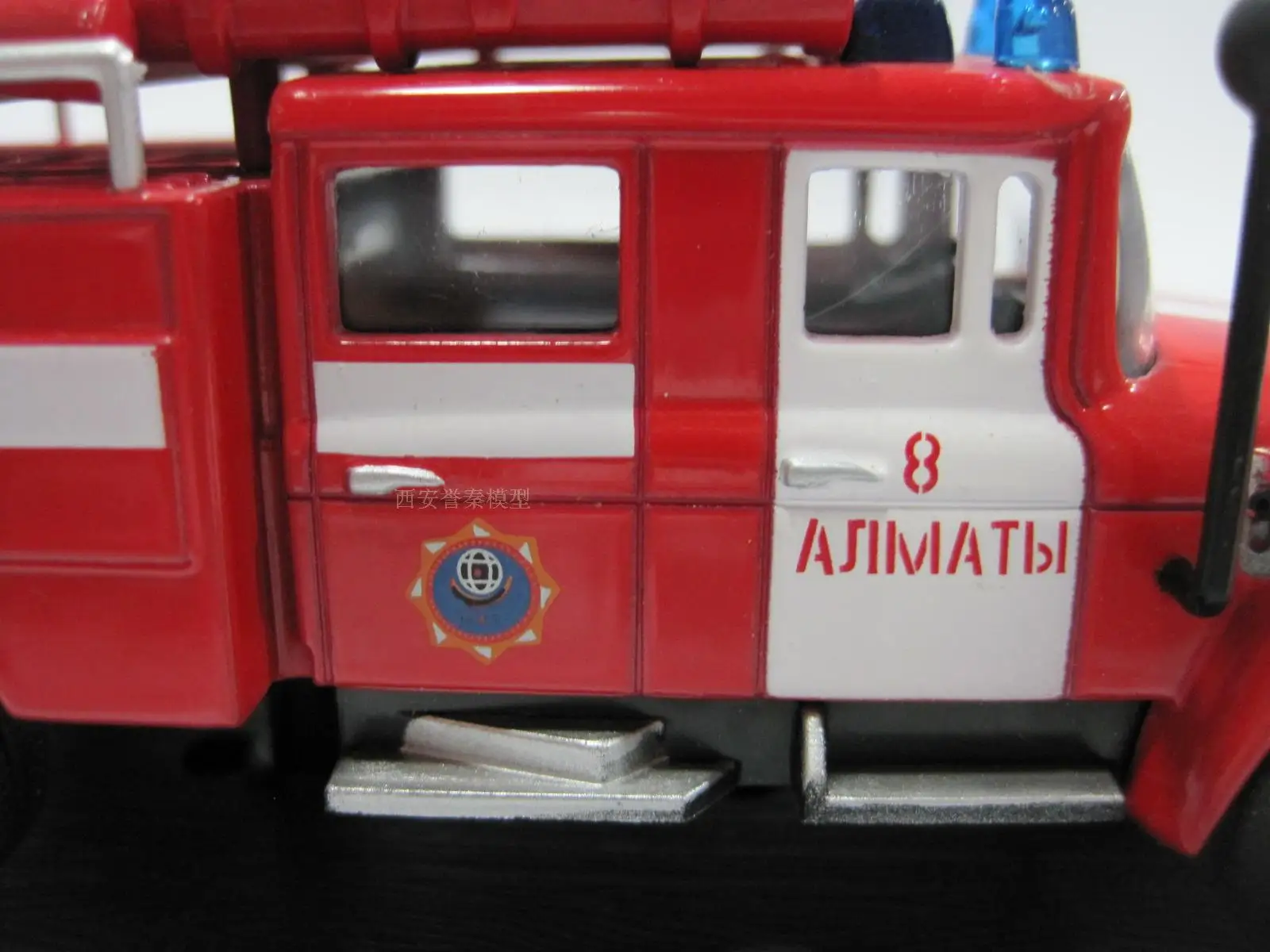 AMER 1/57 масштаб 1964 ZiL 130 431410 Казахский пожарный двигатель литая металлическая