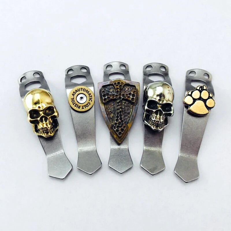 

Steel flame Flashlight Back Clip Titanium Alloy Cross Skull Bottom Fire Under Fire Back Clip Flashlight Clip Tools Accessories