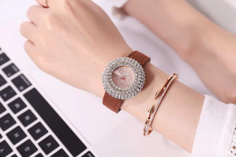 women clock (7)