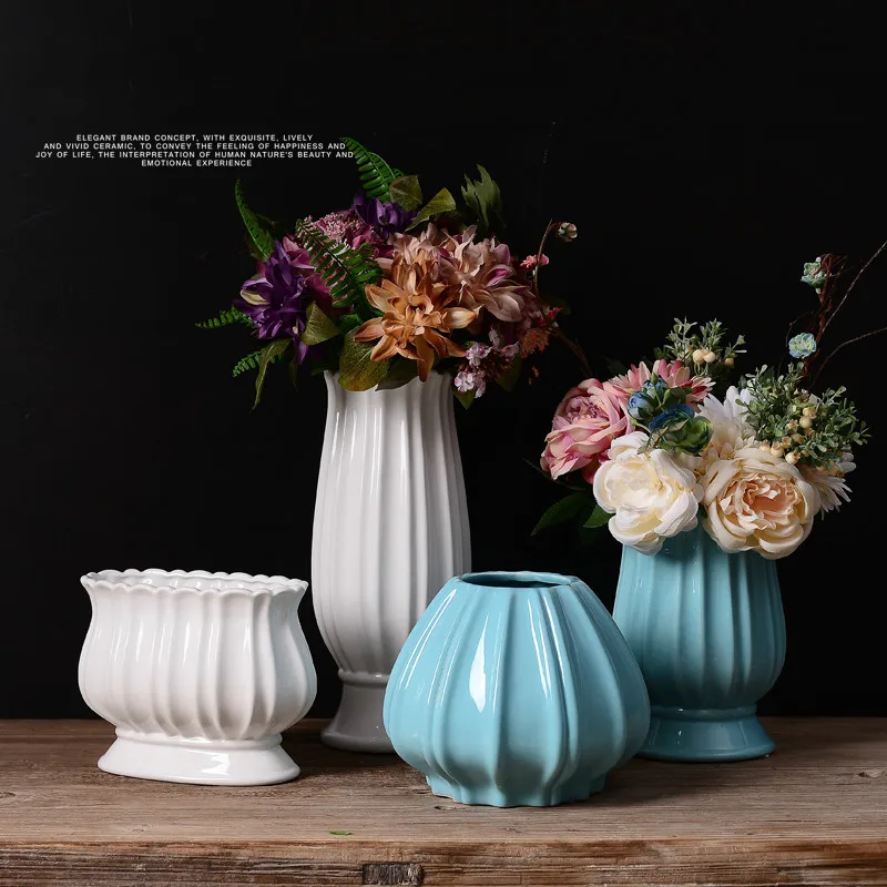 Ceramic vase simple European retro white blue flower home decoration