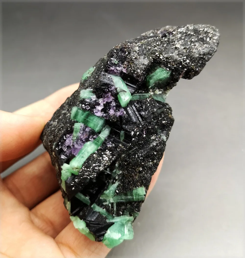 

Big! 180g Natural emerald mineral Original Stone crystal teaching specimen stone collection Stone and crystal from China