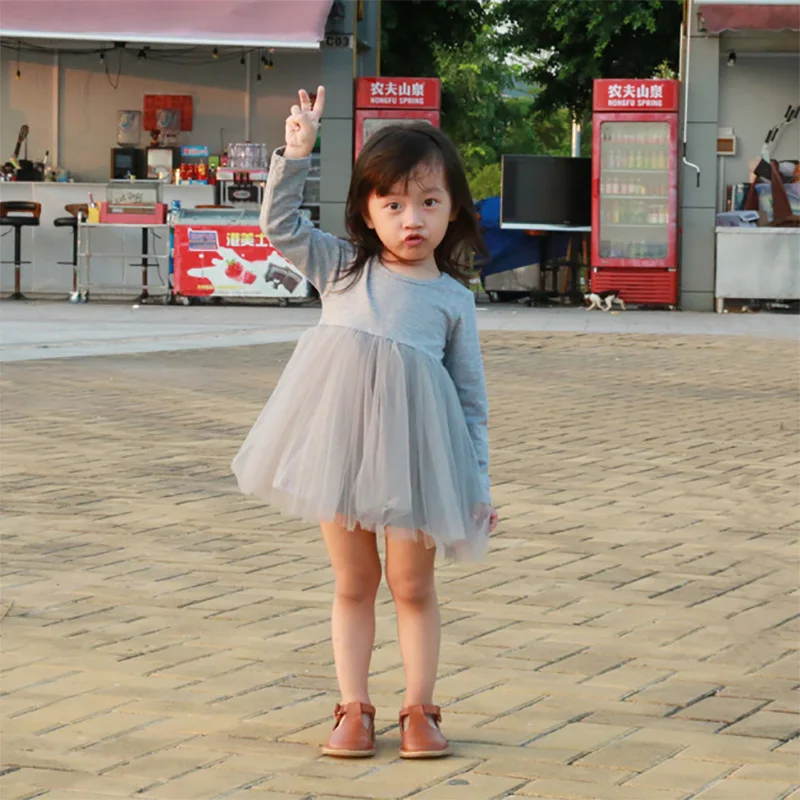 Beli 2017 Gadis Gaun Elegan Lengan Panjang Gaun Anak anak Untuk anak Perempuan Mesh Ball Gown Princess Dress O Neck Padat Anak Musim Dingin pakaian