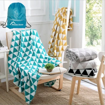 

Acrylic Fabric Soft Breathable Triangular Stitching Geometric Pattern Knitted Blanket Black/Gray/Green/Yellow Sofa Blanket