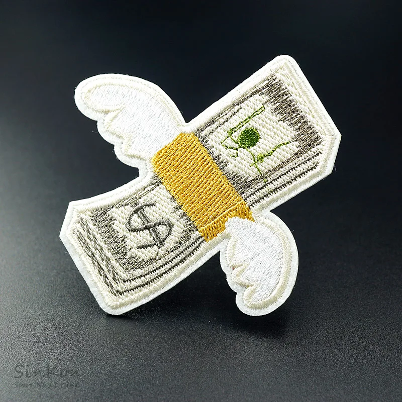 

Fly Away Money Size:7.8x7.9cm Cartoon Patch Badge Embroidered Applique Sewing Clothes Garment Apparel Accessories