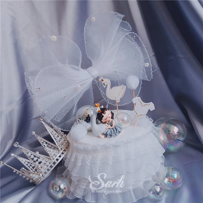 

Swan Sleep Girl Cake Topper Mesh Bow Diamond Crown Decoration Valentine's Day Birthday Party Decorations For Baking Cute Gifts