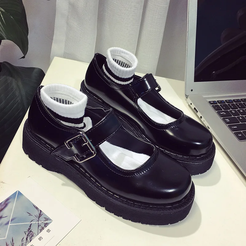 

2019 spring Japanese retro round head England shoes thick bottom student doll shoes Sen female wild casual shoes.