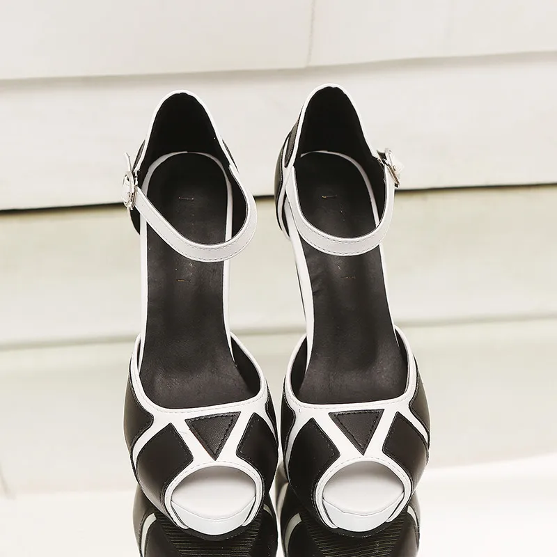 Hot Summer Hollow Buckle Women's Shoes European And American Fight Color Fish Mouth Fine With High Heels Young Daily Shoes w90