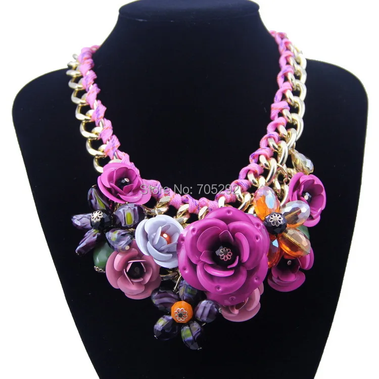 

Spring New Design Multicolor Metal Flower Rhinestones Crystal Bib Necklaces & Pendant Luxury Statement Necklace Jewelry