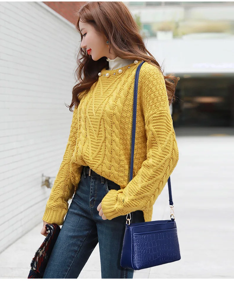 7092412787_443413977