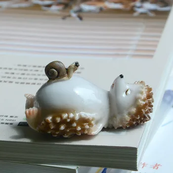 

Cute Hedgehog Resin Small Animal Decoration Creative Girl Teacher Gifts Bonsai Figurines Miniatures Decoration Crafts Ornaments