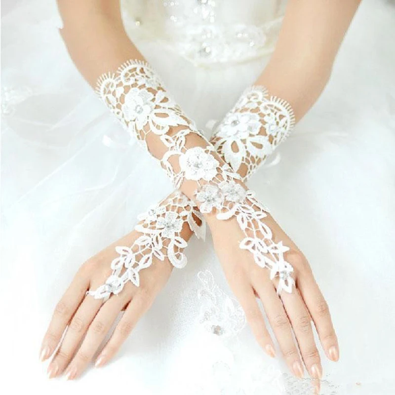 Fashion Long Crystals Vintage Lace Wedding Gloves Wholesale Beautiful