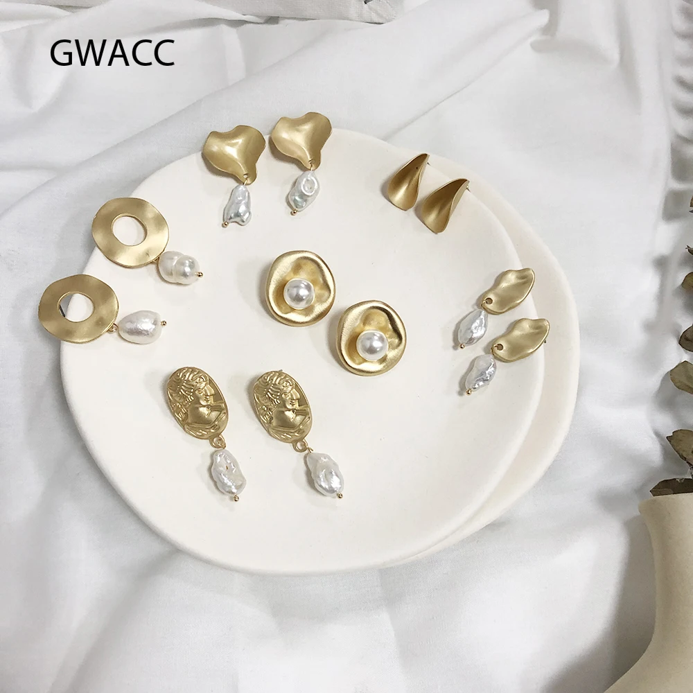 

GWACC Korea Design Metal Gold Portrait Geometric Circle Earrings Natural Freshwater Pearl Drop Earrings for Women Girl Gift