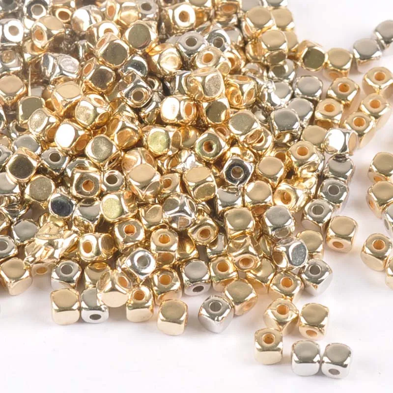 

500Pcs 3/4mm Silver and gold Smooth Acrylic Cube Spacer Beads For Jewelry Handmade YKL0030-X