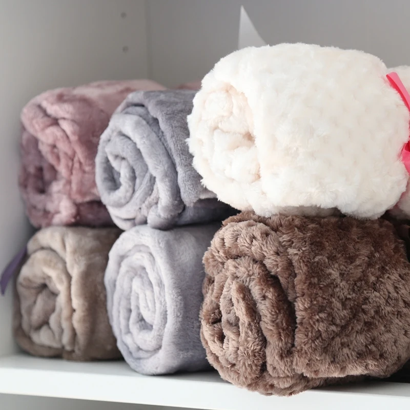 Nap blanket Office cover leg Winter flannel blanket knee Baby out air