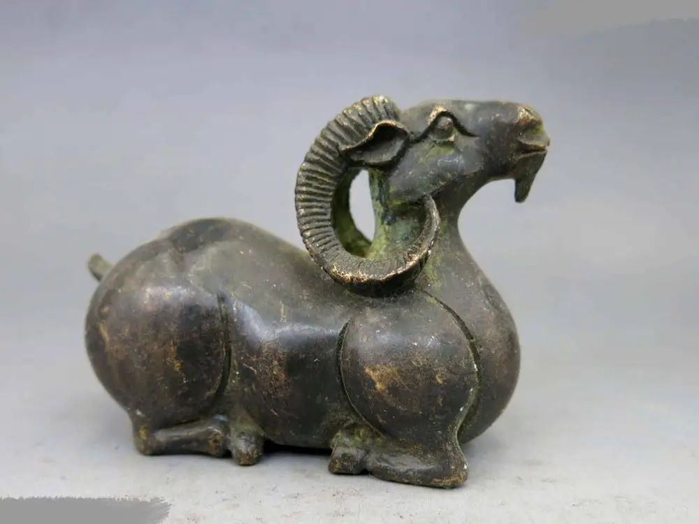 

DS DS China old bronze copper carved fine Feng Shui lucky sheep Sculpture Statue